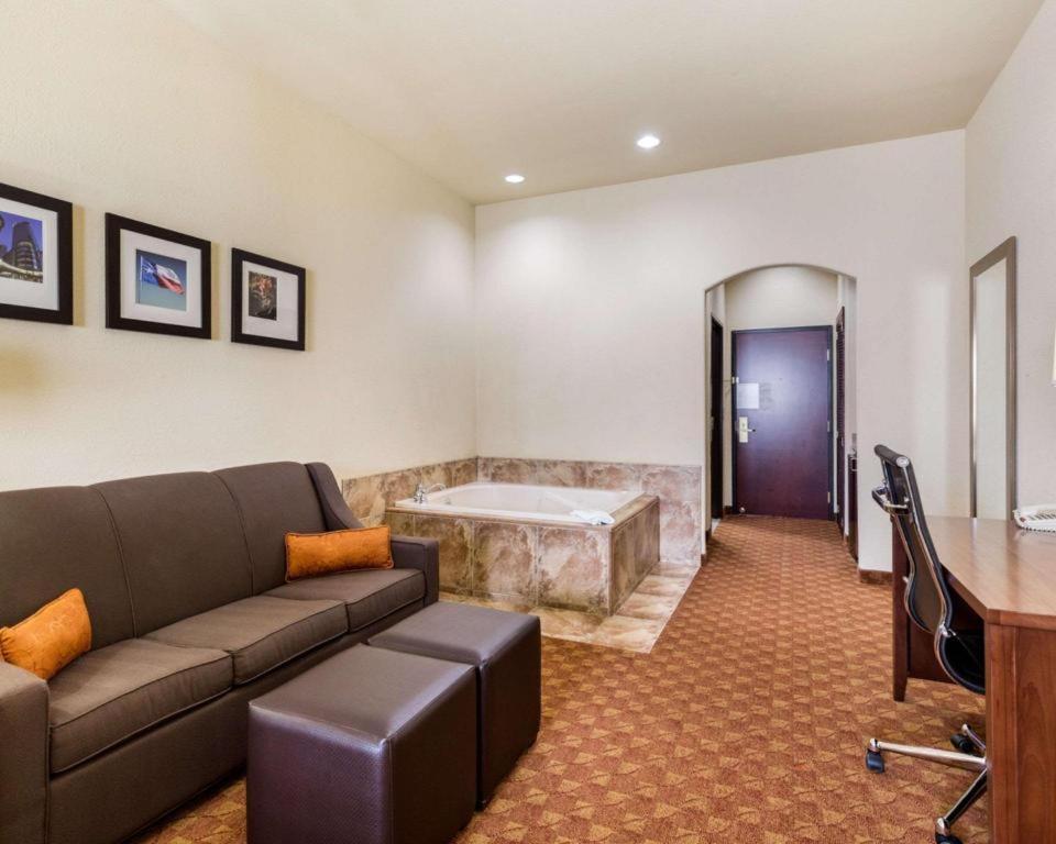 Comfort Suites Near Nasa - Clear Lake Webster Εξωτερικό φωτογραφία