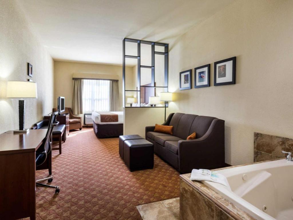 Comfort Suites Near Nasa - Clear Lake Webster Εξωτερικό φωτογραφία