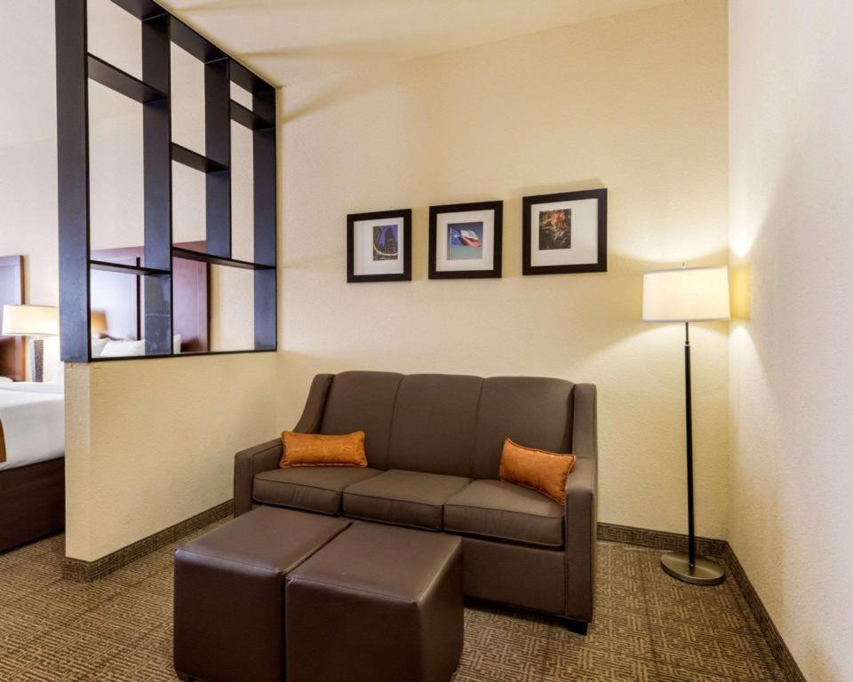 Comfort Suites Near Nasa - Clear Lake Webster Εξωτερικό φωτογραφία