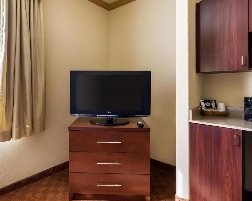Comfort Suites Near Nasa - Clear Lake Webster Εξωτερικό φωτογραφία