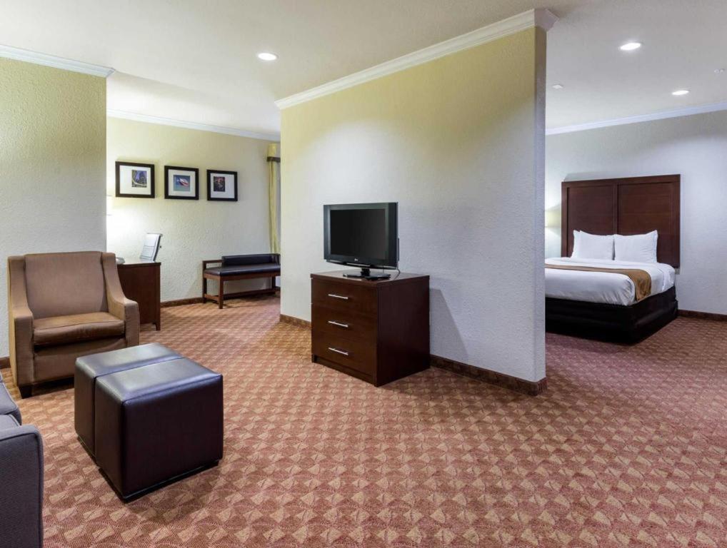 Comfort Suites Near Nasa - Clear Lake Webster Εξωτερικό φωτογραφία