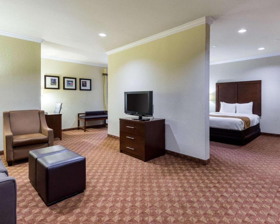 Comfort Suites Near Nasa - Clear Lake Webster Εξωτερικό φωτογραφία